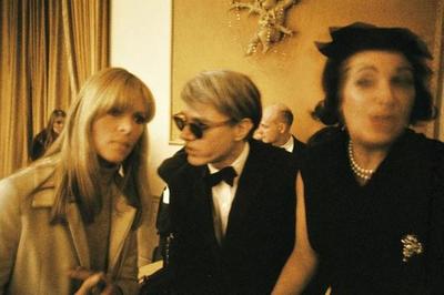 從唱片封面到潮流服飾 音樂如何引領(lǐng)文化消費(fèi)變革