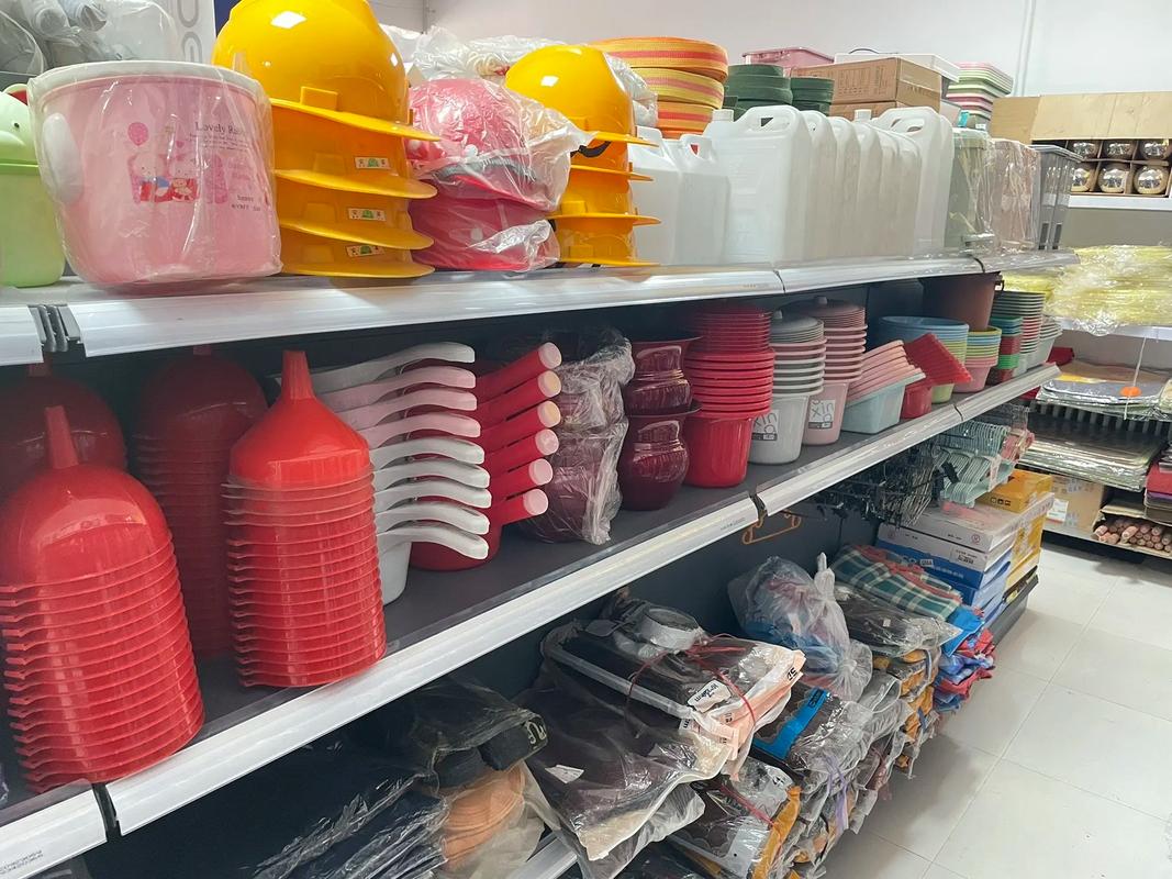 誠信經(jīng)營，貨真價(jià)實(shí)——記一家便民的五金雜貨店