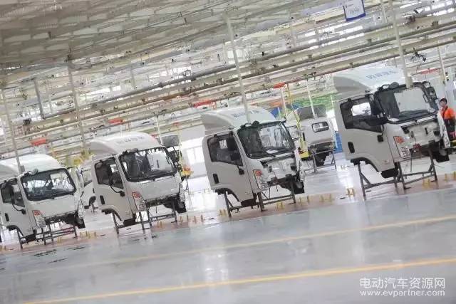 吉利四川商用車新工廠正式投產(chǎn) 填補(bǔ)南充新能源汽車制造空白